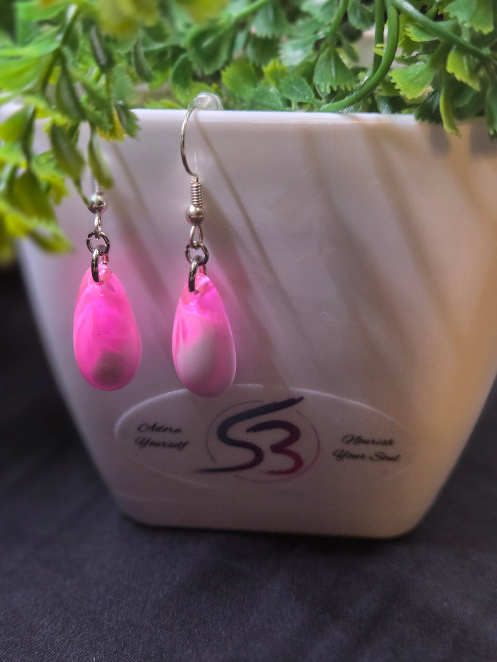 Tear Drop Swirl Dangle Earring