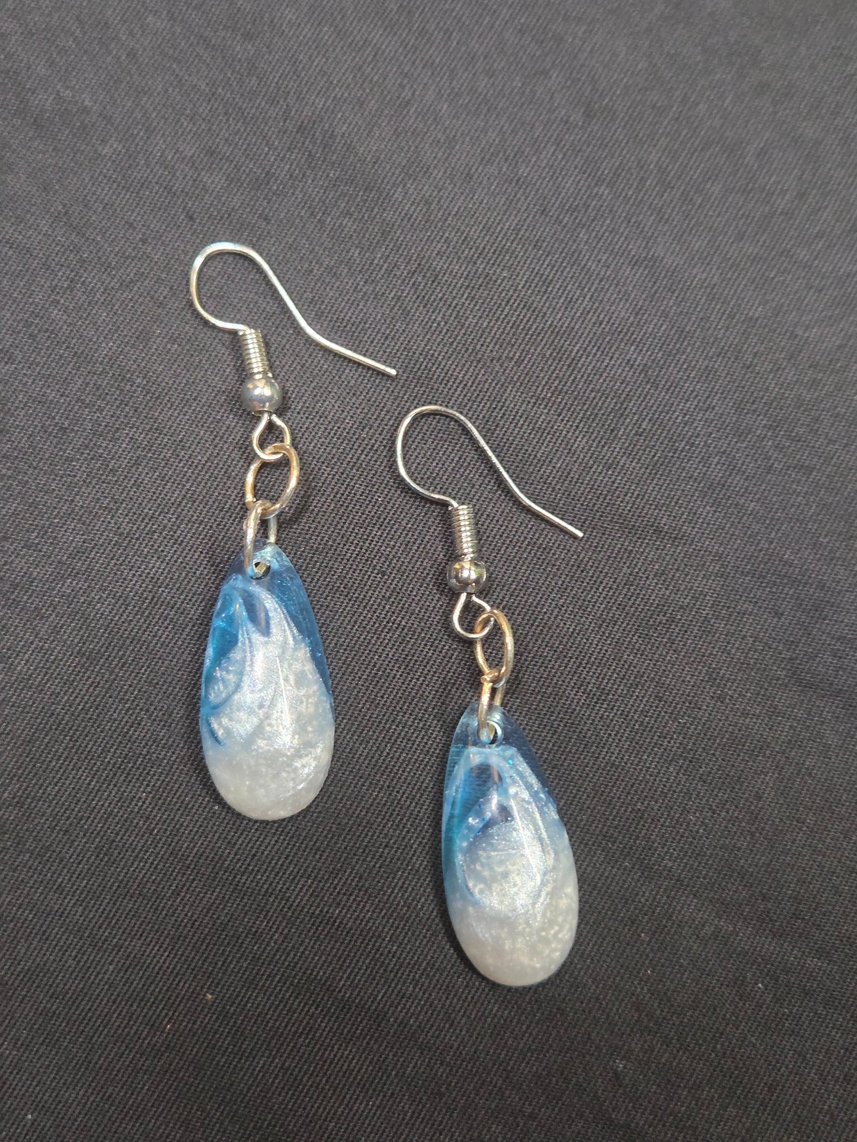 Tear Drop Swirl Dangle Earring