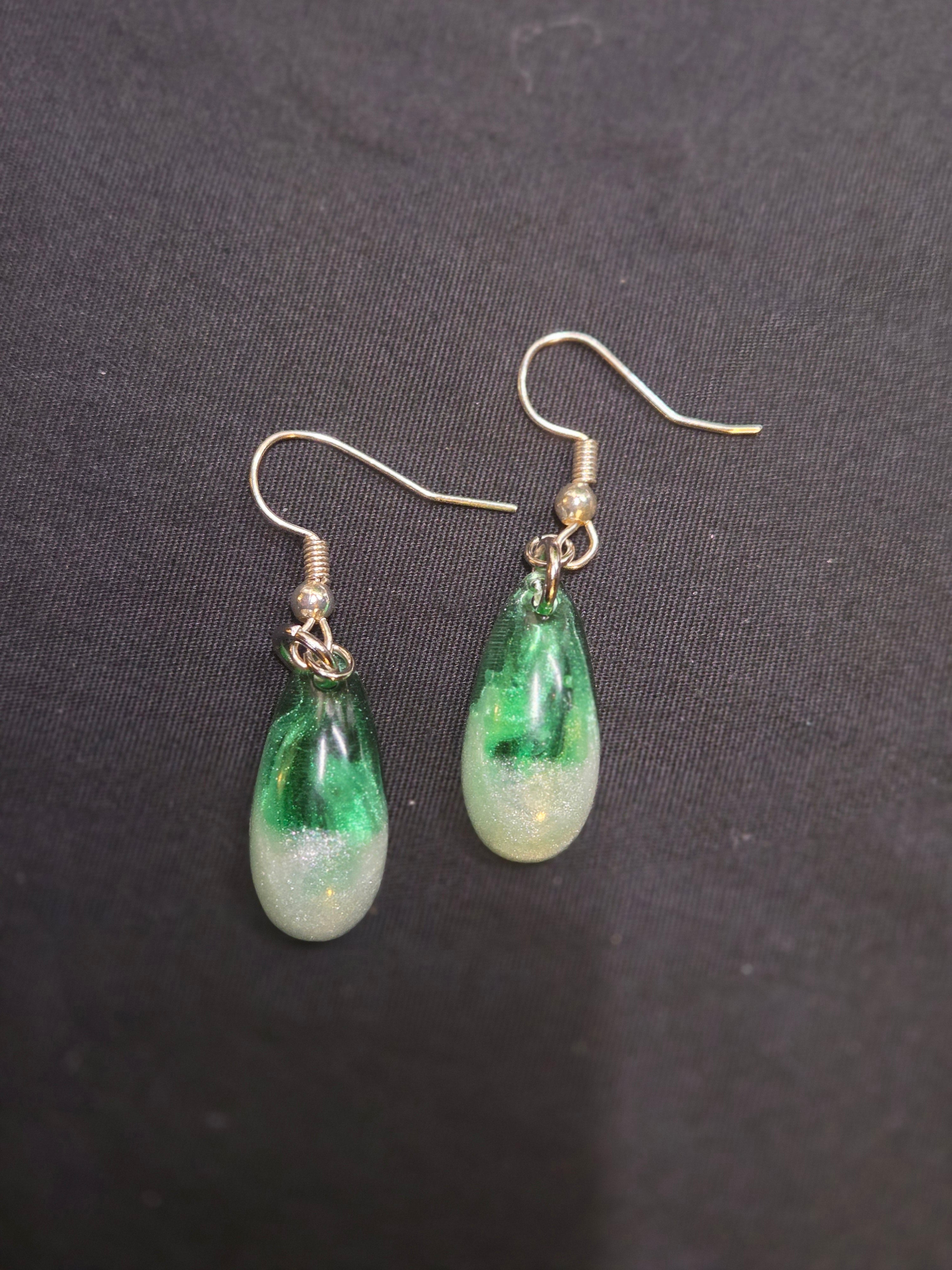 Tear Drop Swirl Dangle Earring
