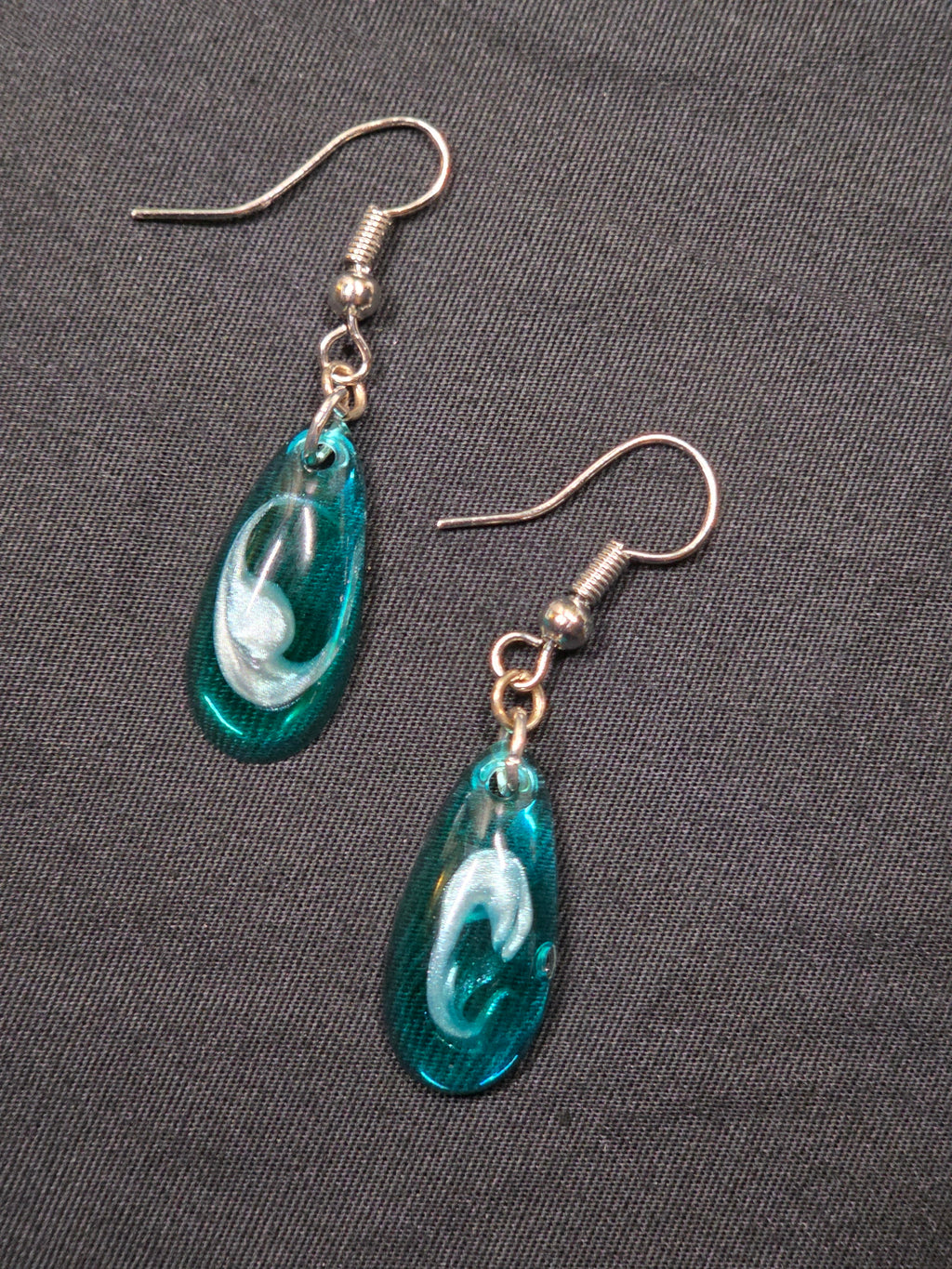 Tear Drop Swirl Dangle Earring