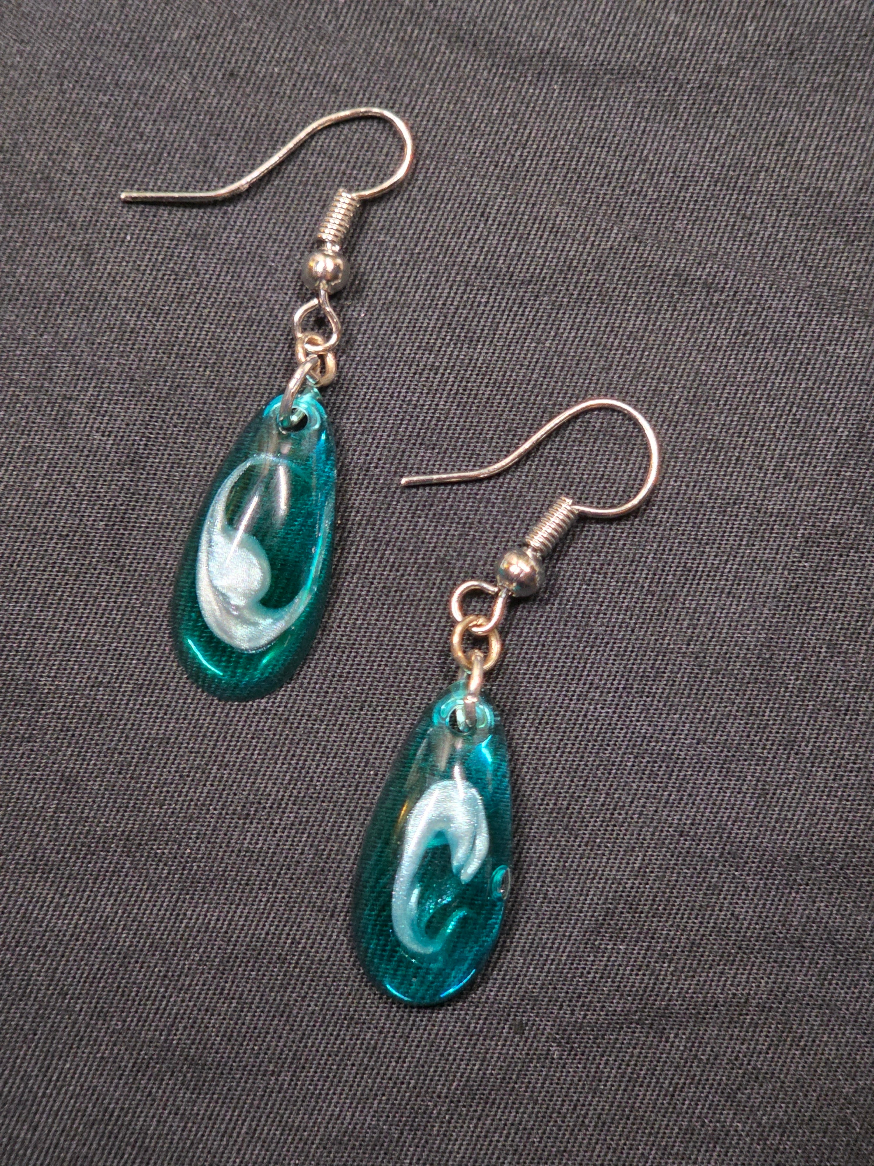 Tear Drop Swirl Dangle Earring