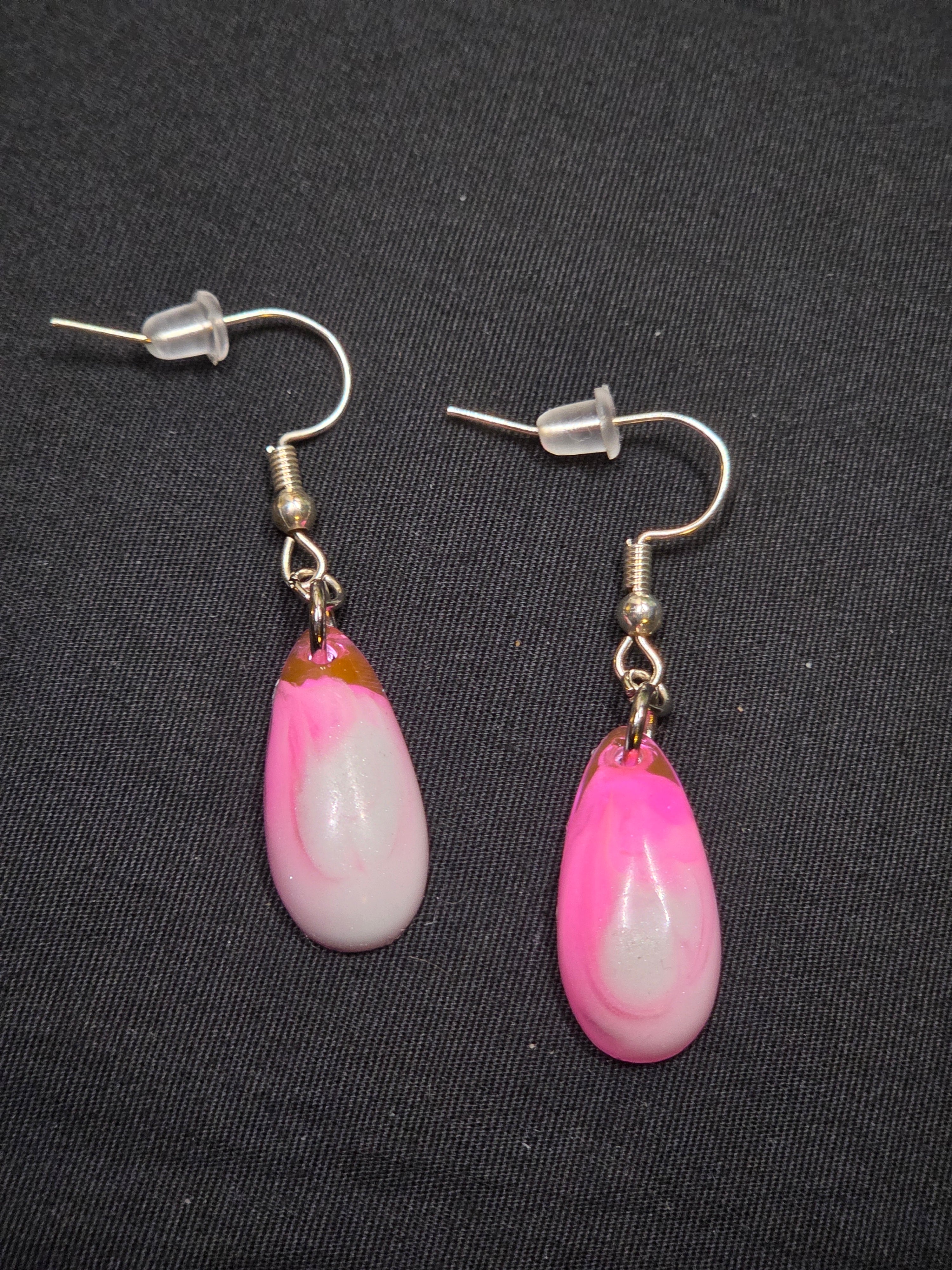 Tear Drop Swirl Dangle Earring